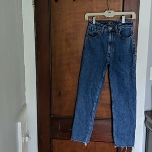 Abercrombie Zoe Natural Rise Ankle Straight